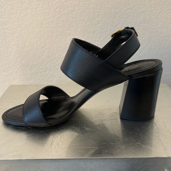 Louis Vuitton gorgeous Horizon Sandal noir goldtone hardware just incredible - Picture 7 of 14